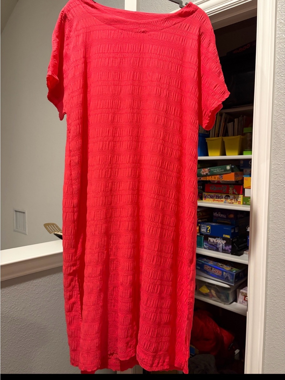 Classic Women's Coral Knit Shift Dress